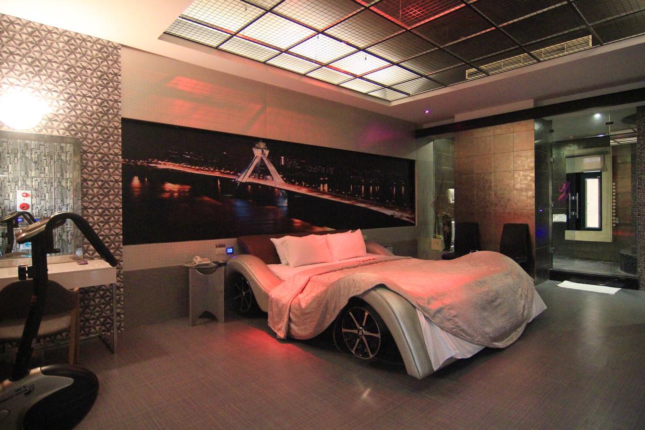 Romantic Code Art Motel Shanhua Екстер'єр фото